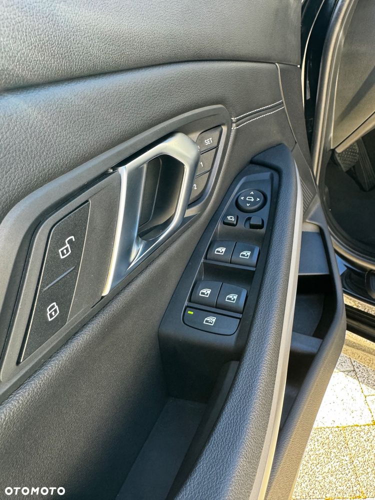 BMW Seria 3 - 35