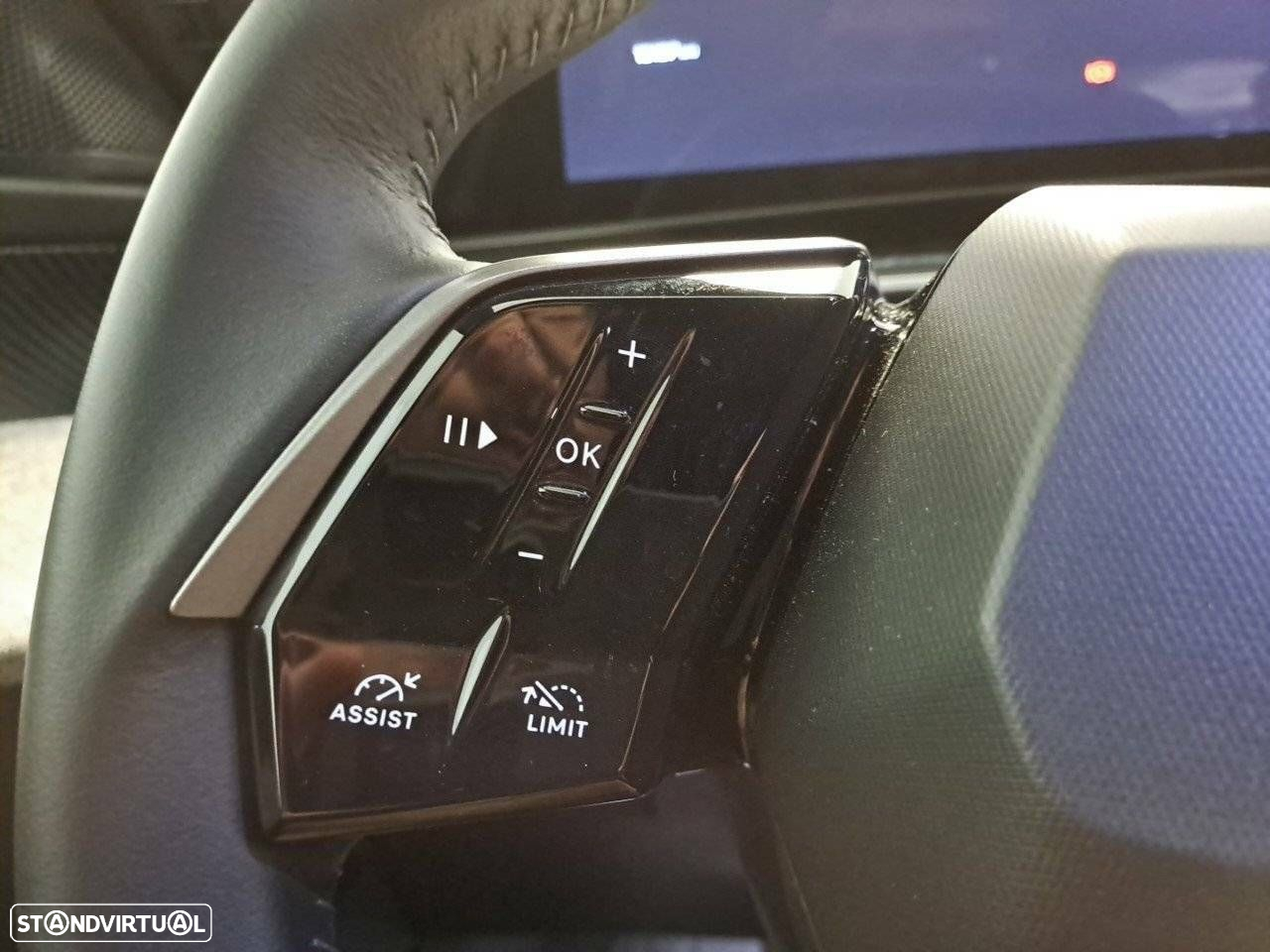 Peugeot 3008 1.2 Hybrid Allure e-DCS6 - 16