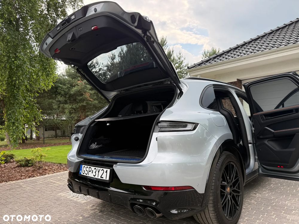 Porsche Cayenne - 8
