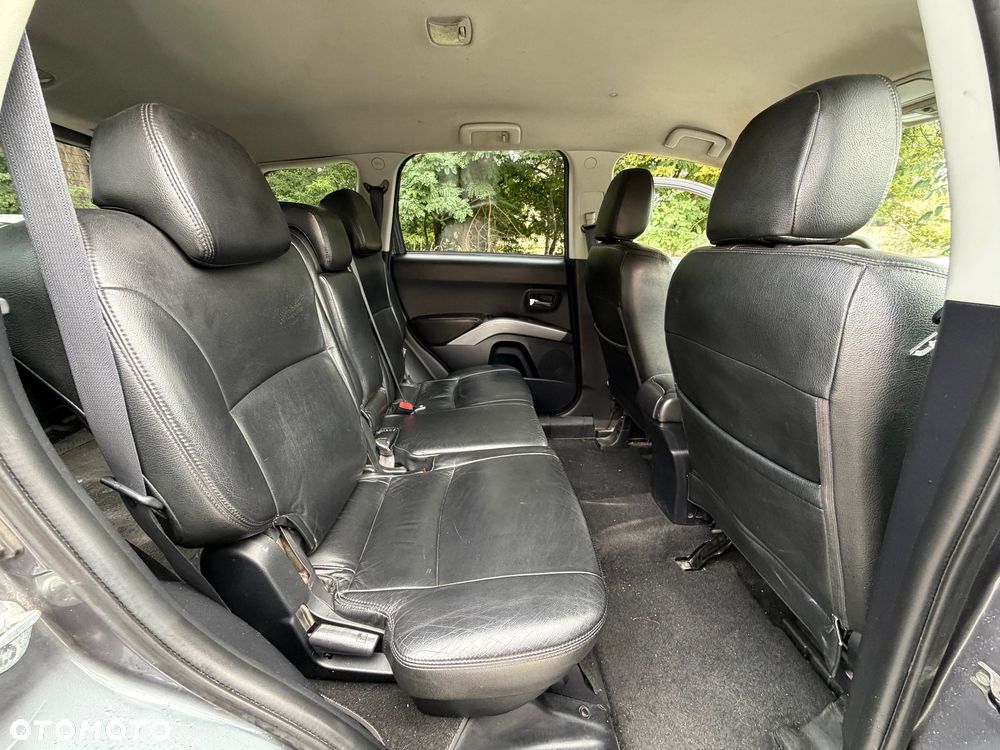 Mitsubishi Outlander 2.0 DID Instyle NAVI - 18