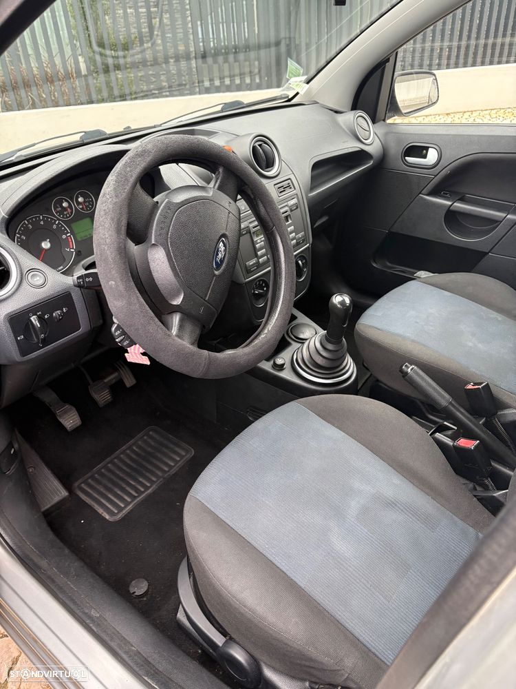 Ford Fiesta 1.25 Trend - 9