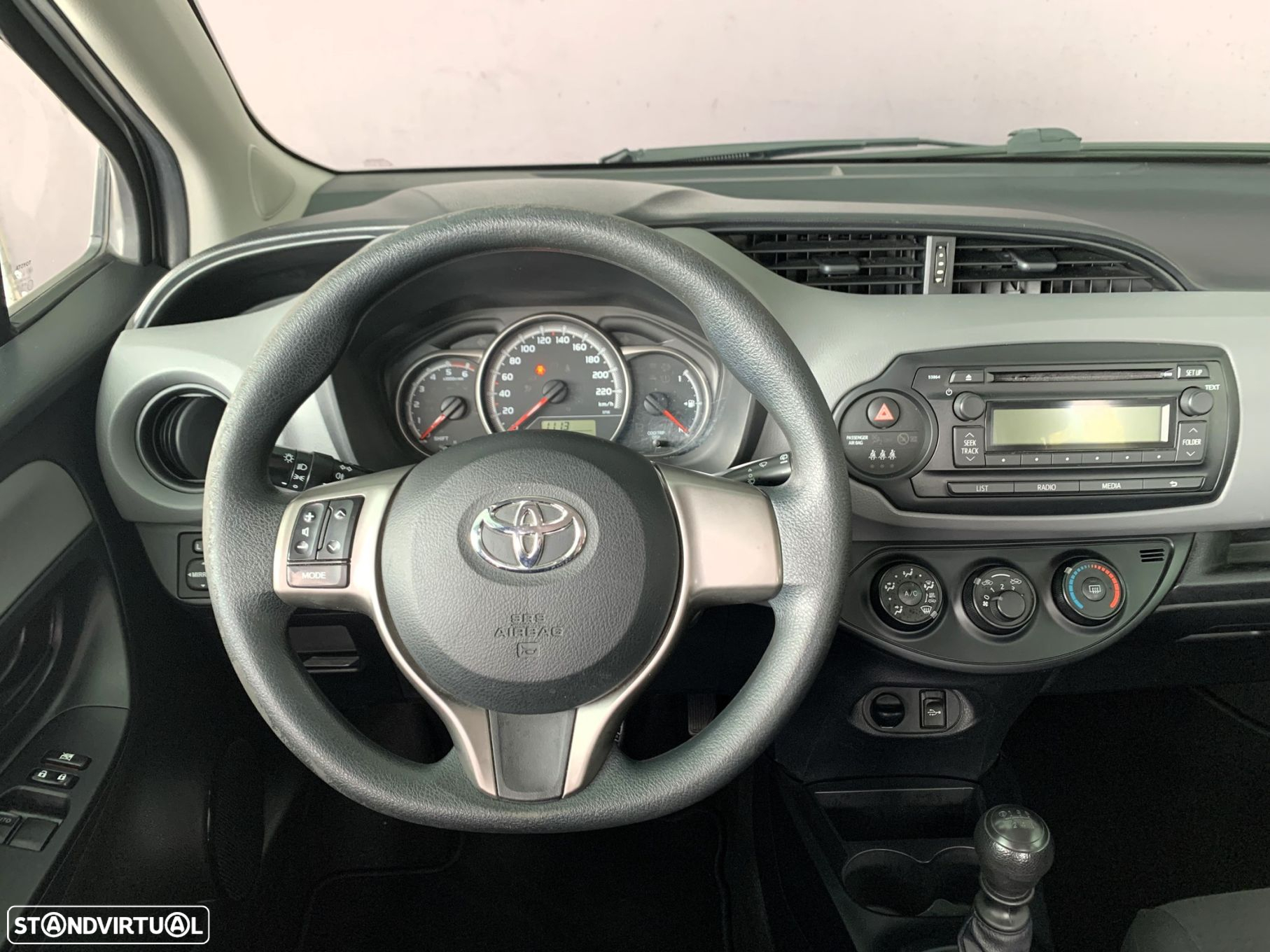 Toyota Yaris 1.4 D-4D Comfort - 13
