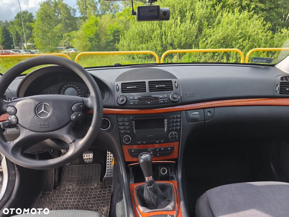 Mercedes-Benz Klasa E 220 CDI Classic - 6