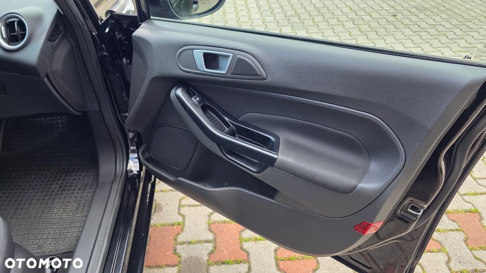 Ford Fiesta 1.0 EcoBoost S&S TITANIUM - 20