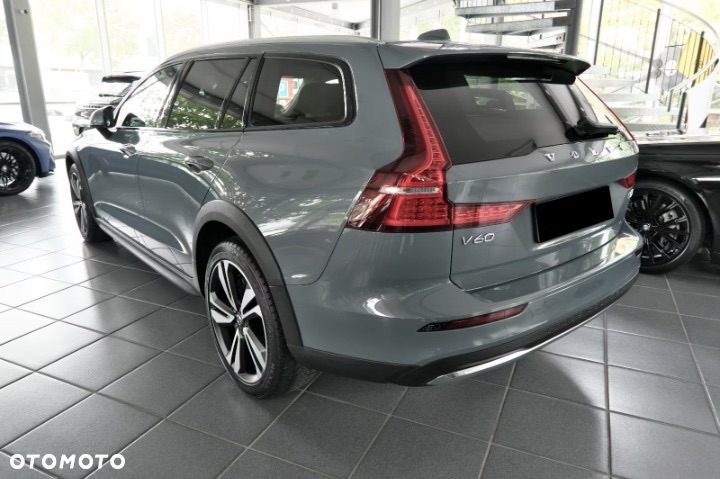 Volvo V60 Cross Country B4 D AWD Geartronic - 3