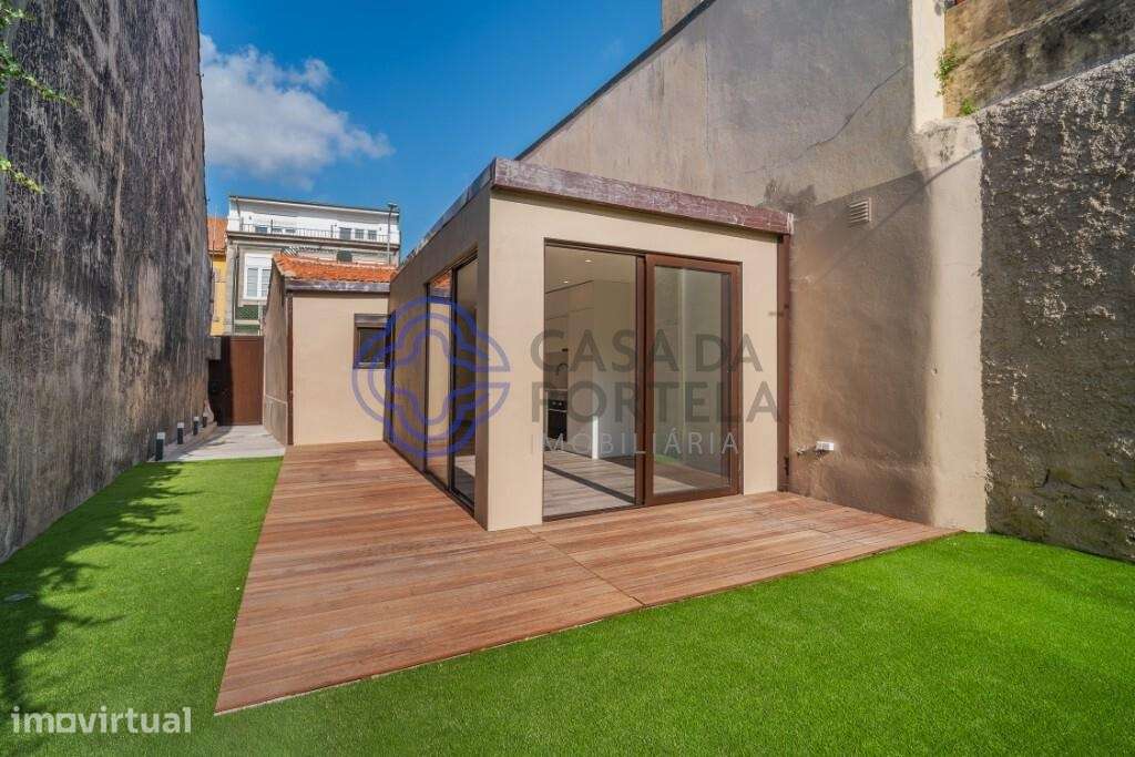 Moradia T1 Totalmente Remodelada com Jardim | Bonfim – Porto - Grande imagem: 3/32