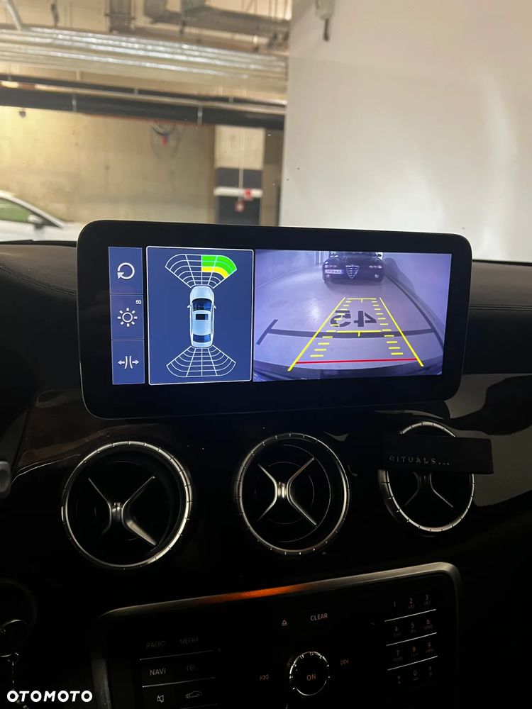 Mercedes-Benz CLA 250 4-Matic AMG Line - 11