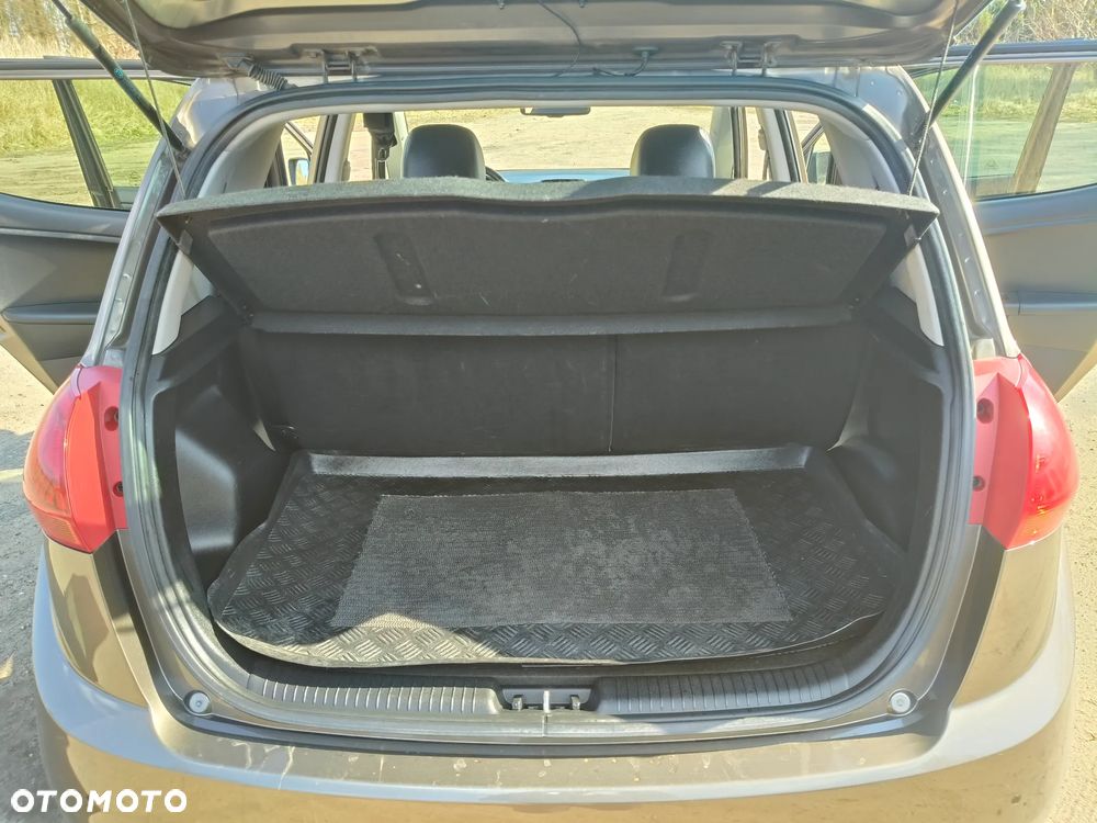 Kia Venga 1.6 Business Line - 26