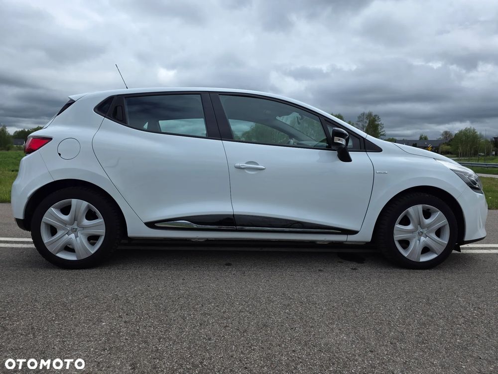 Renault Clio 1.2 16V 75 Limited - 6