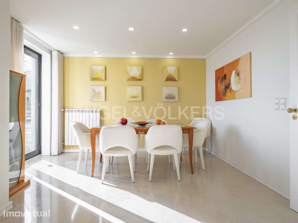 Exclusiva Penthouse T5 com Terraços Privativos e Vista Sobre Lisboa - Grande imagem: 5/30