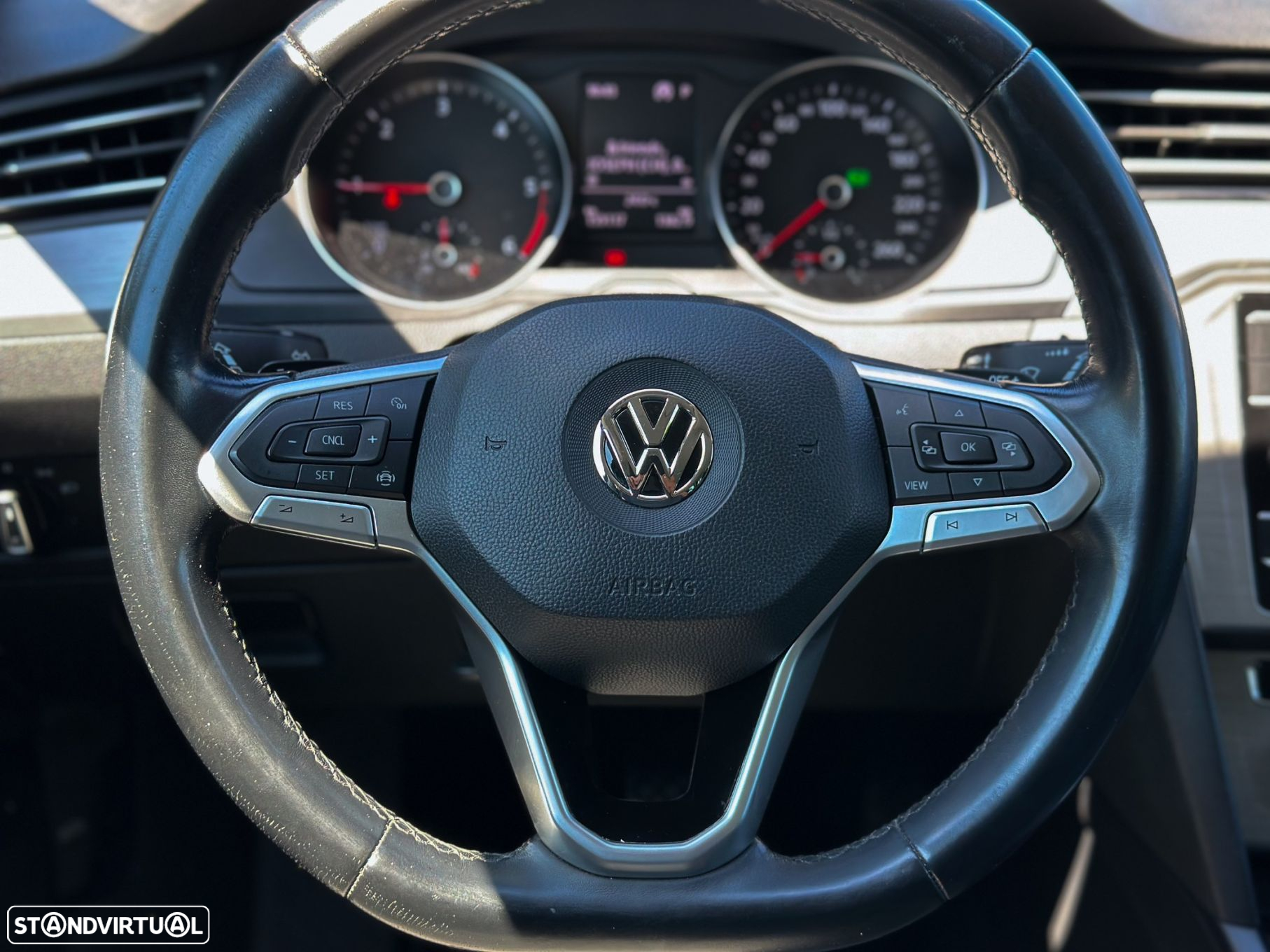 VW Passat 1.6 TDI Confortline DSG - 15