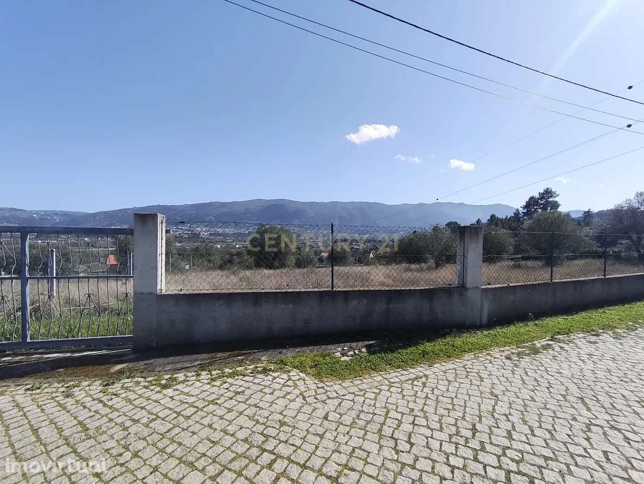 Terreno de 2910 m2 frente a estrada - Grande imagem: 2/10