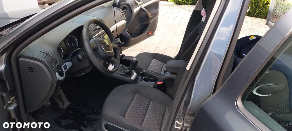 Skoda Octavia 1.4 TSI Ambiente - 14