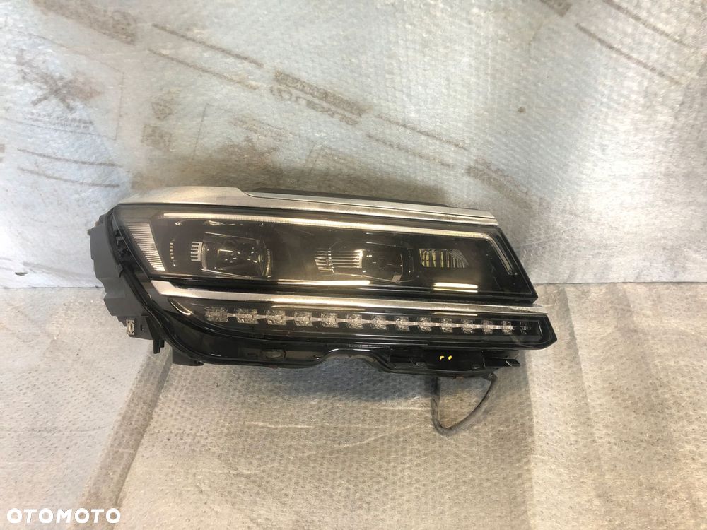 REFLEKTOR PRAWY VW TIGUAN ALLSPACE FULL LED nr.00