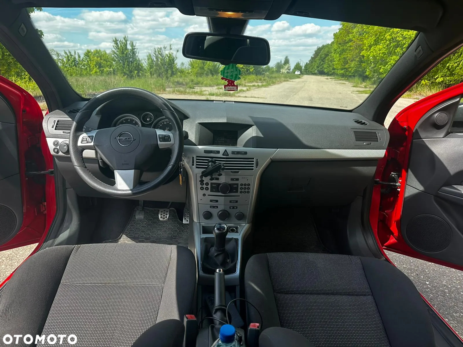 Opel Astra GTC 1.6 Turbo Edition - 12