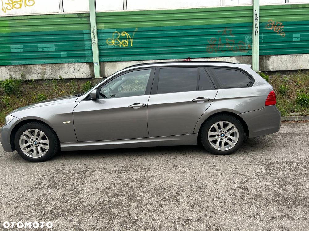 BMW Seria 3 318d - 1