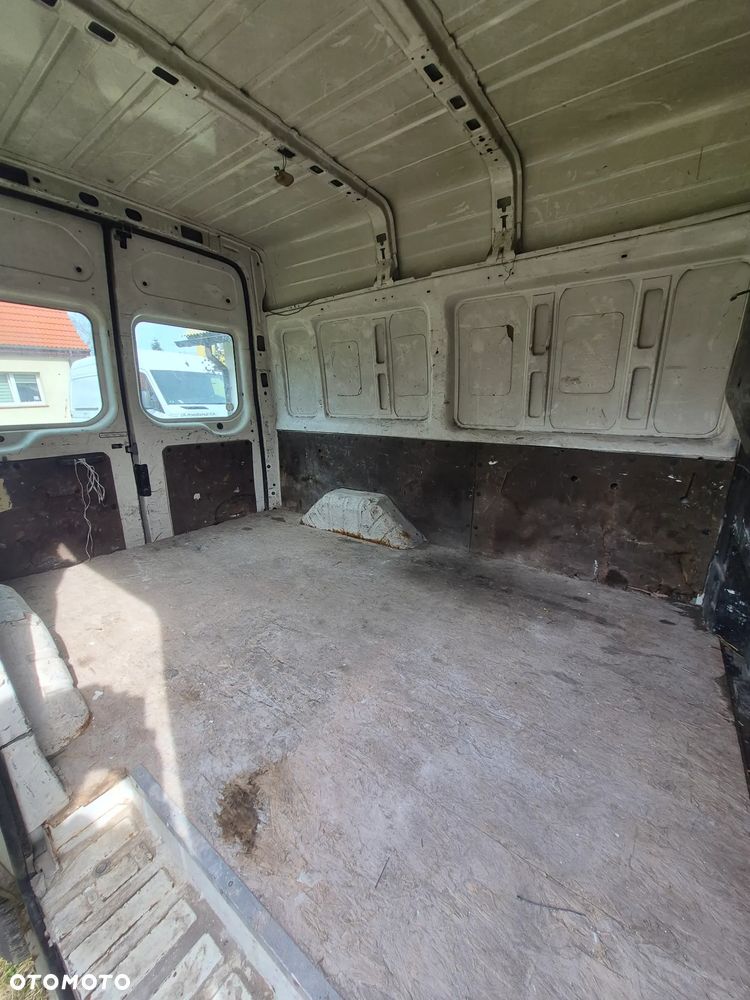 Ford Transit - 10