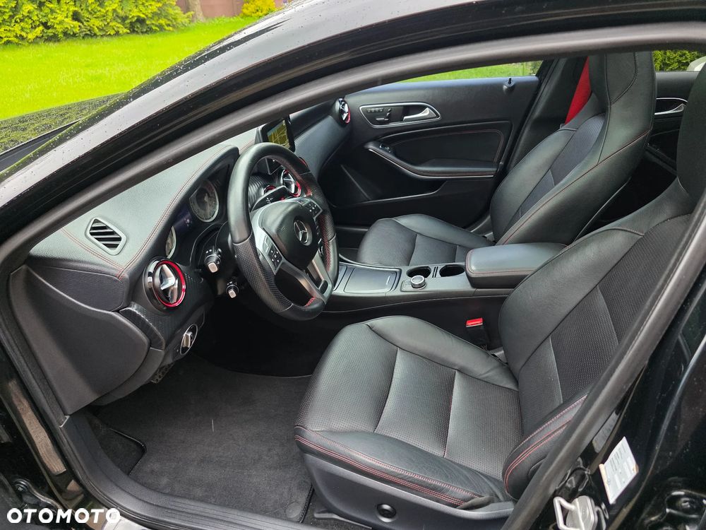 Mercedes-Benz Klasa A 250 7G-DCT AMG Line - 13