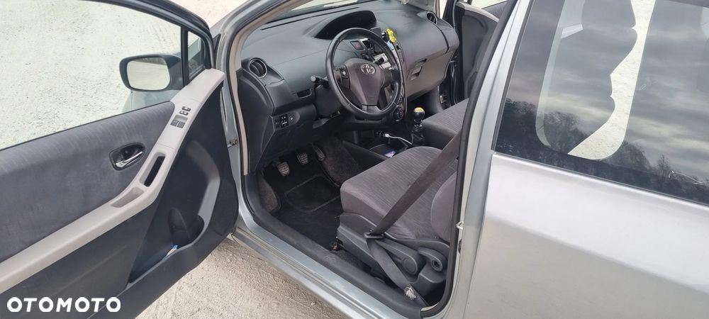 Toyota Yaris 1.33 VVT-i Life - 9