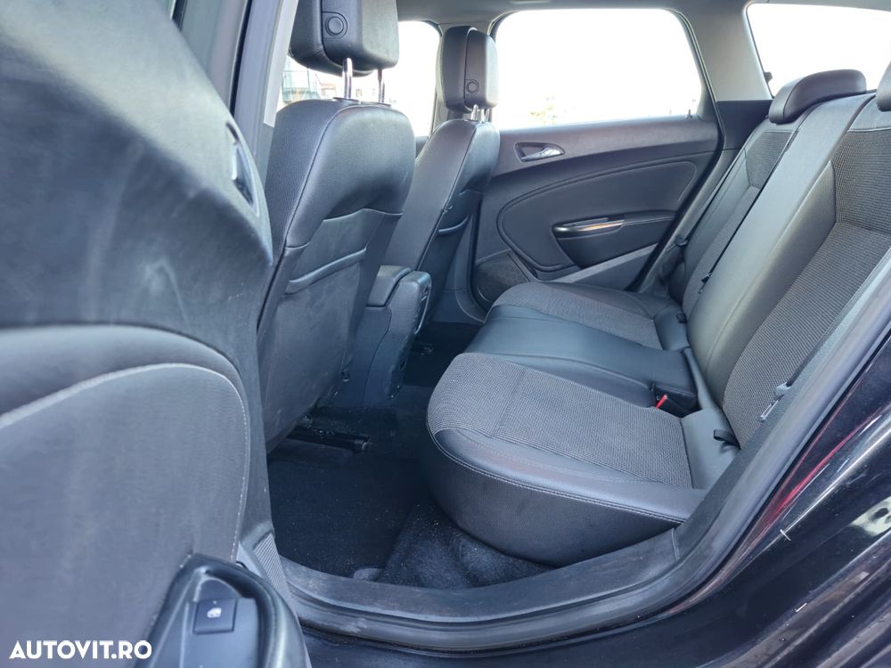 Opel Astra 1.4 ECOTEC Cosmo - 8