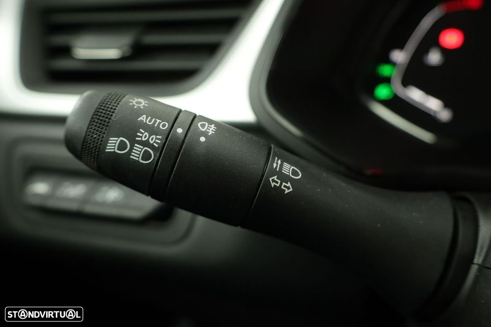 Renault Captur 1.0 TCe Techno Bi-Fuel - 17