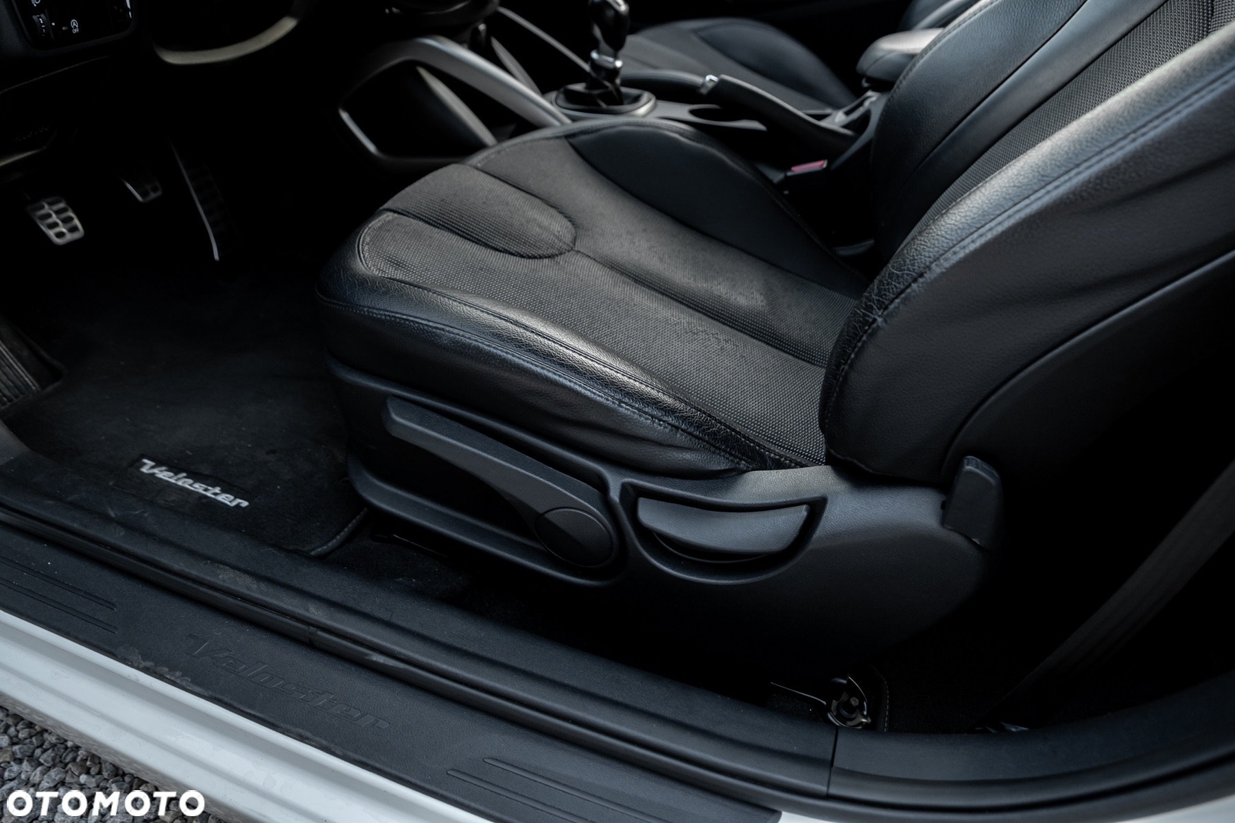Hyundai Veloster 1.6 GDI Premium - 18