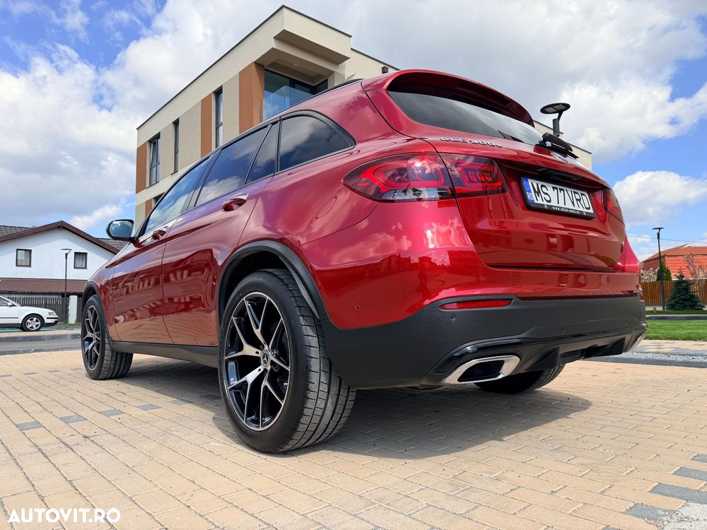 Mercedes-Benz GLC 300 e 4MATIC - 4