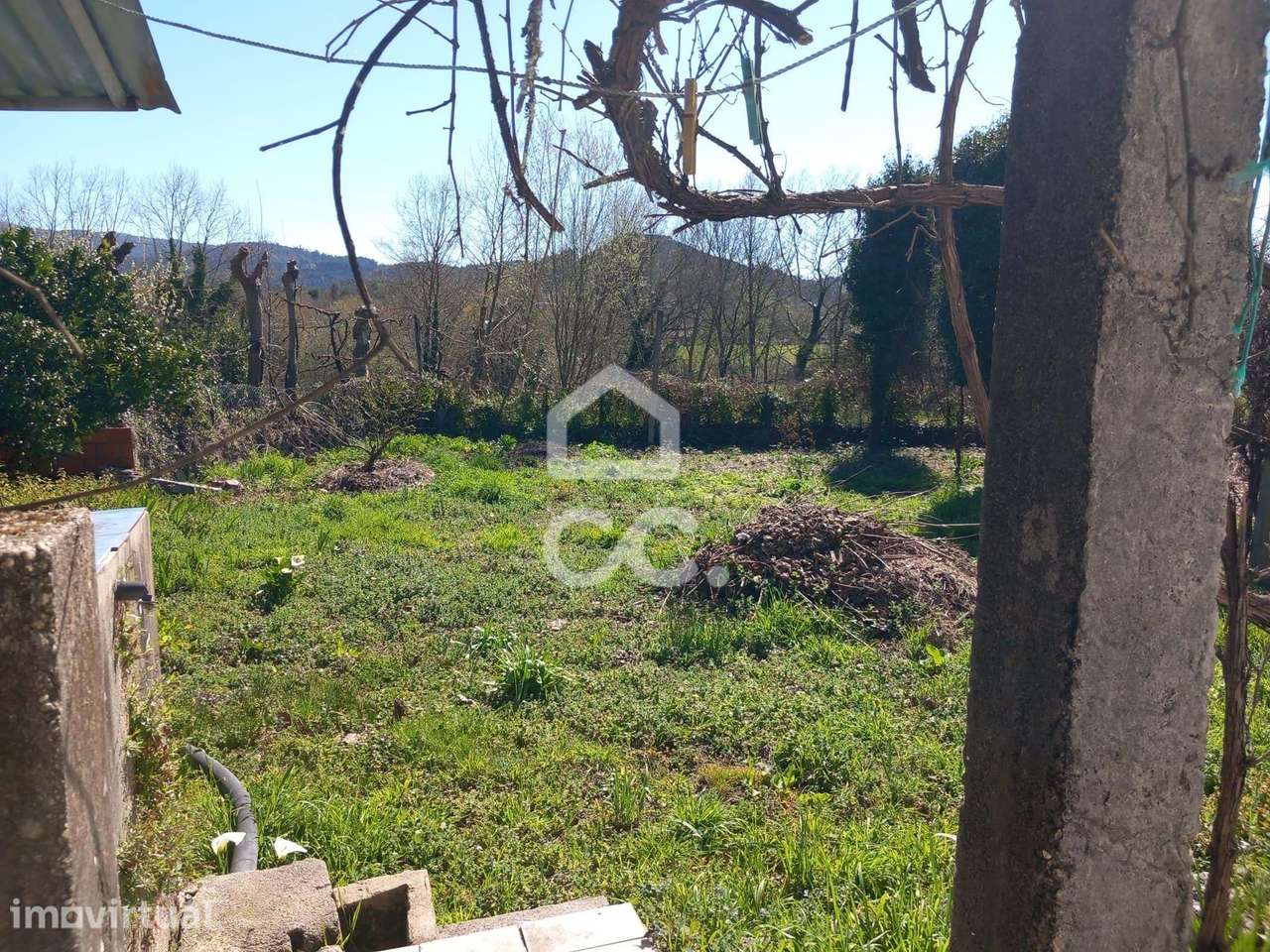 Moradia independente à venda em Eira Vedra ( Vieira do Minho) com 600m - Grande imagem: 3/10