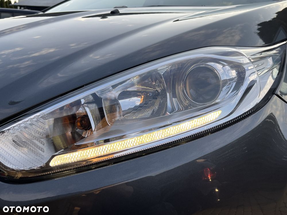 Ford Fiesta 1.0 EcoBoost S&S TITANIUM - 24