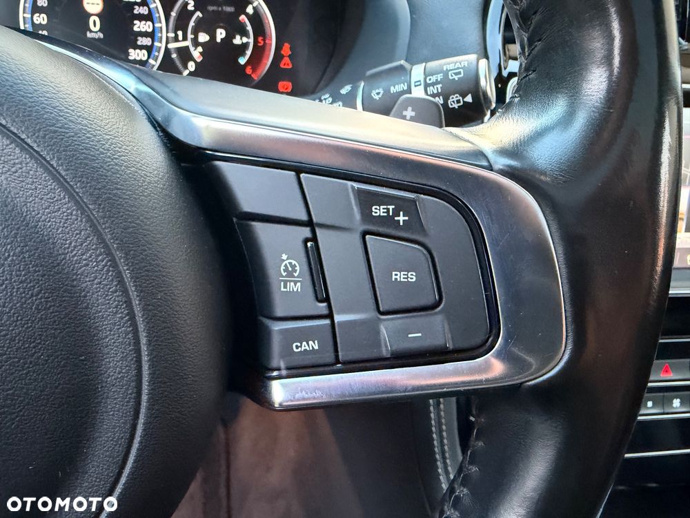 Jaguar F-Pace 20d AWD R-Sport - 15