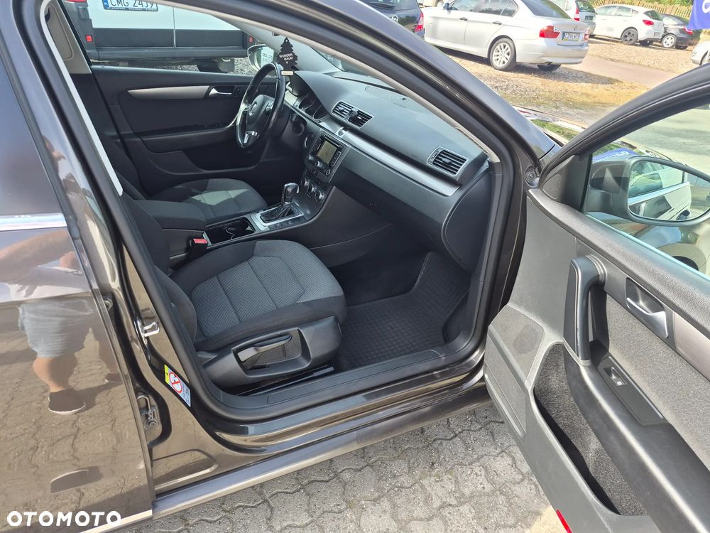 Volkswagen Passat - 18