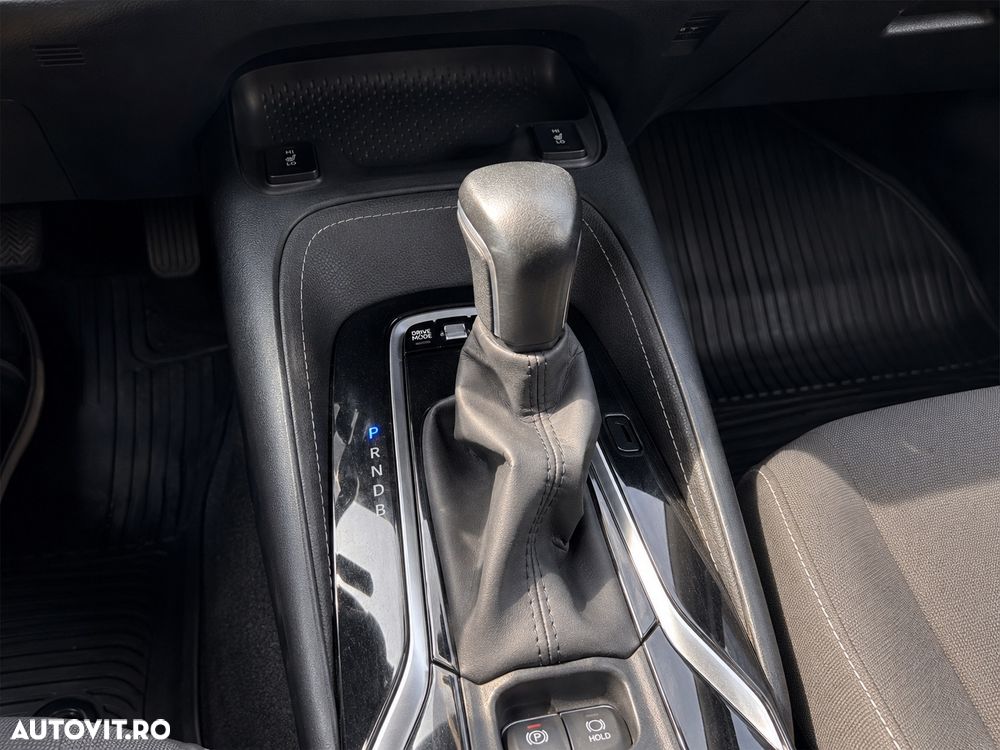 Toyota Corolla 1.8 Business Edition - 12
