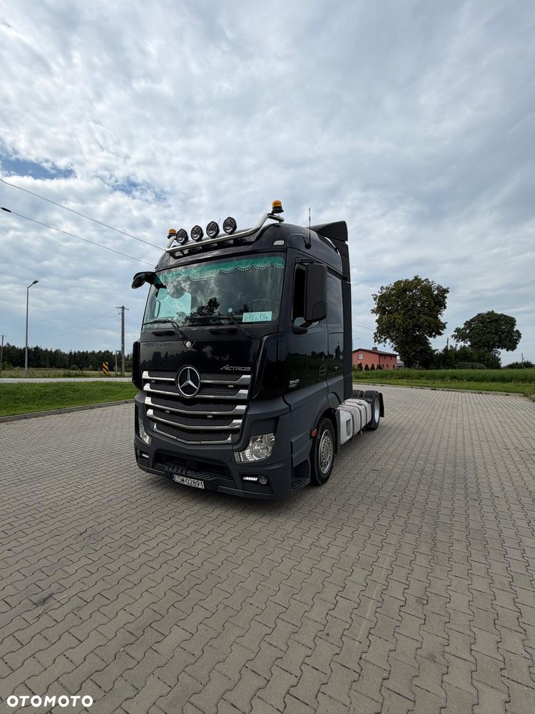 Mercedes-Benz Actros - 2