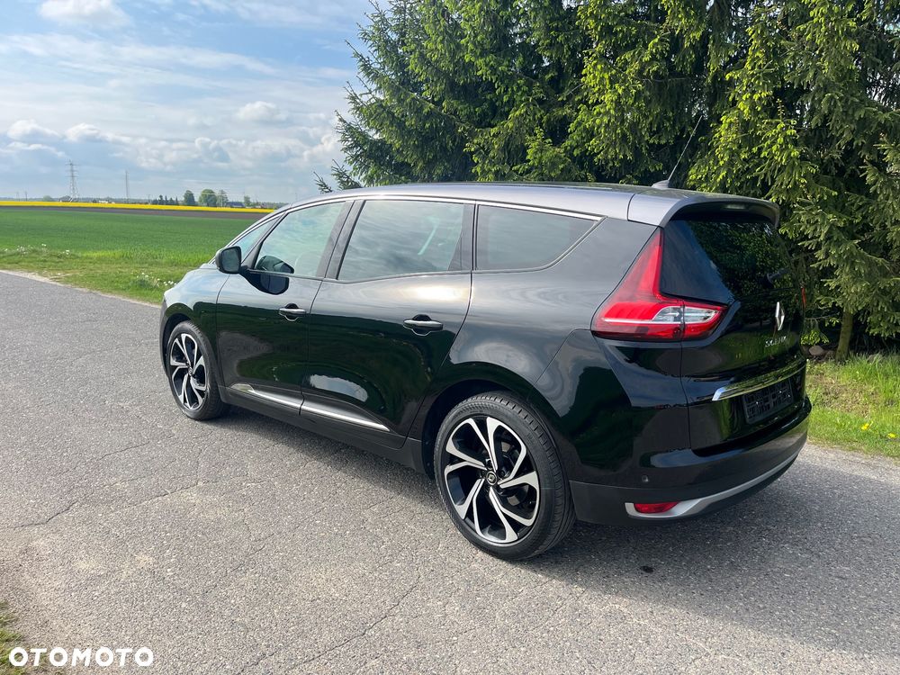 Renault Grand Scenic - 10