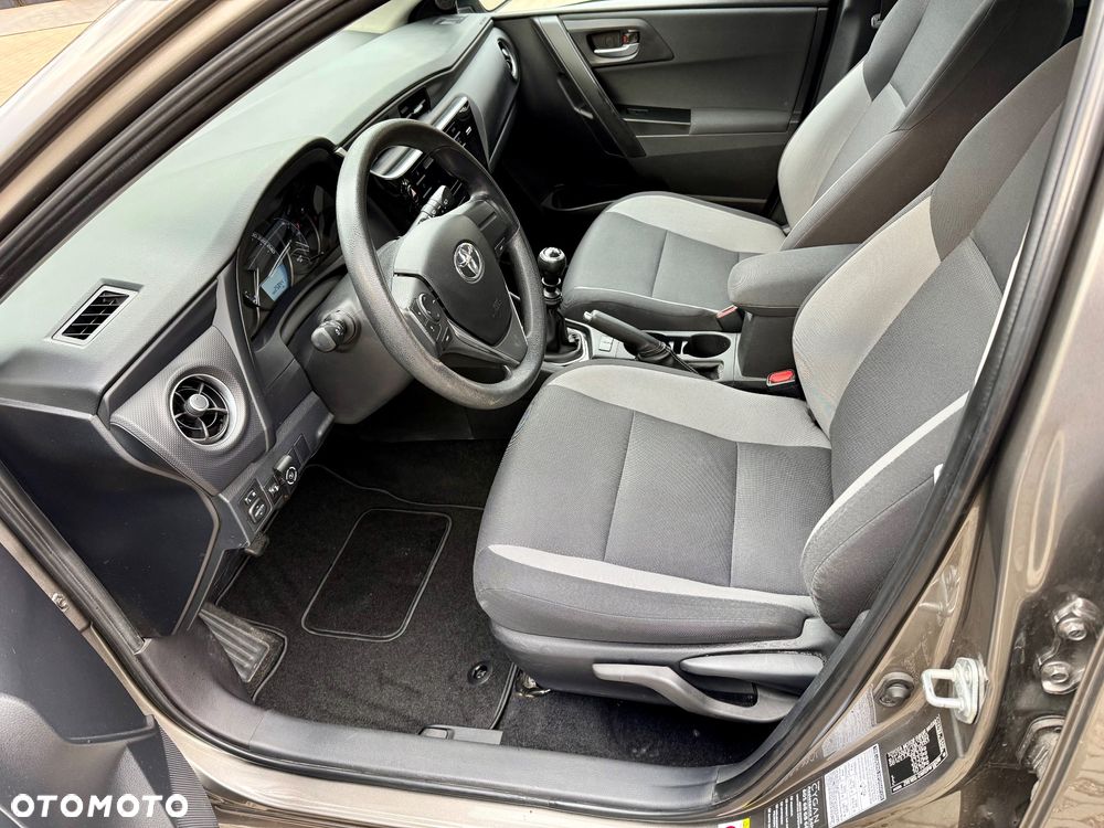 Toyota Auris 1.6 Active - 6