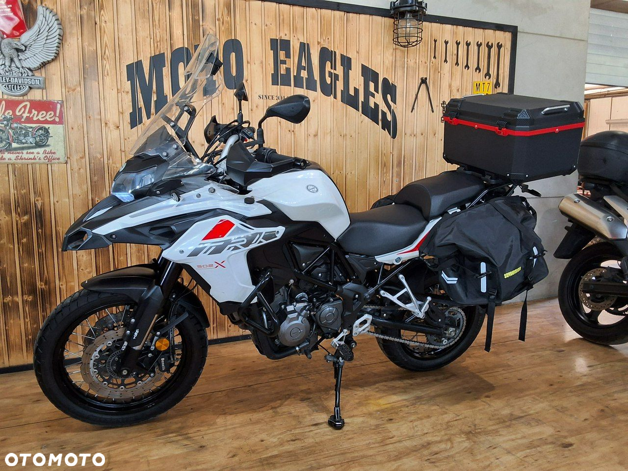 Benelli TRK 502 - 3
