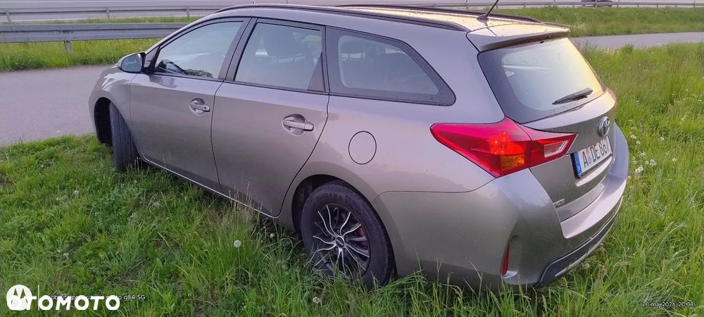 Toyota Auris 1.4 D-4D Dynamic - 12