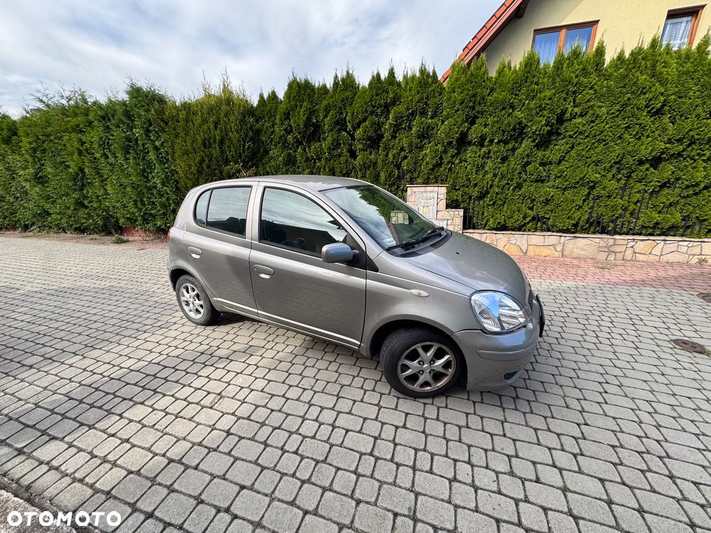 Toyota Yaris 1.3 Sol - 1