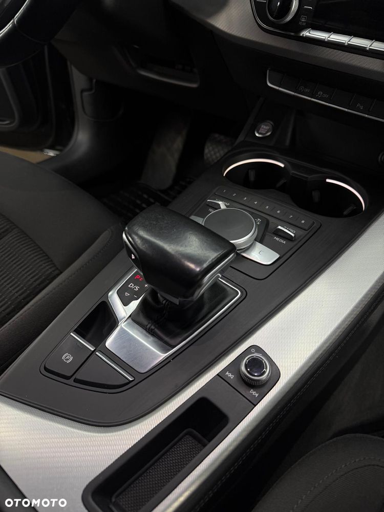 Audi A4 Avant 2.0 TDI S tronic - 22
