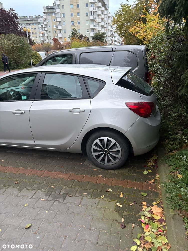 Opel Astra 1.6 - 10