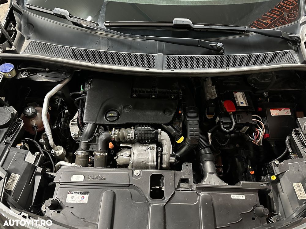 Peugeot 5008 BlueHDI 120 EAT6 Allure - 15