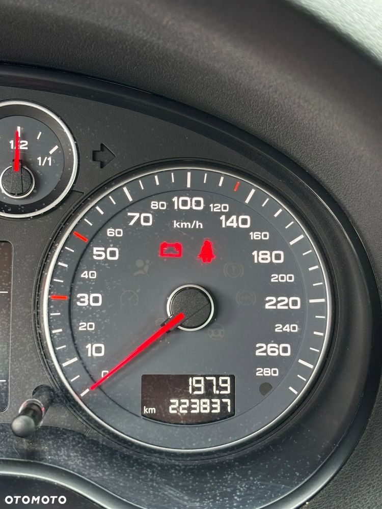 Audi A3 Sportback 1.6 TDI DPF Attraction - 6