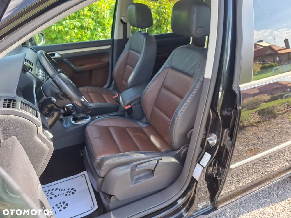 Volkswagen Touran 2.0 TDI DPF Highline DSG - 17