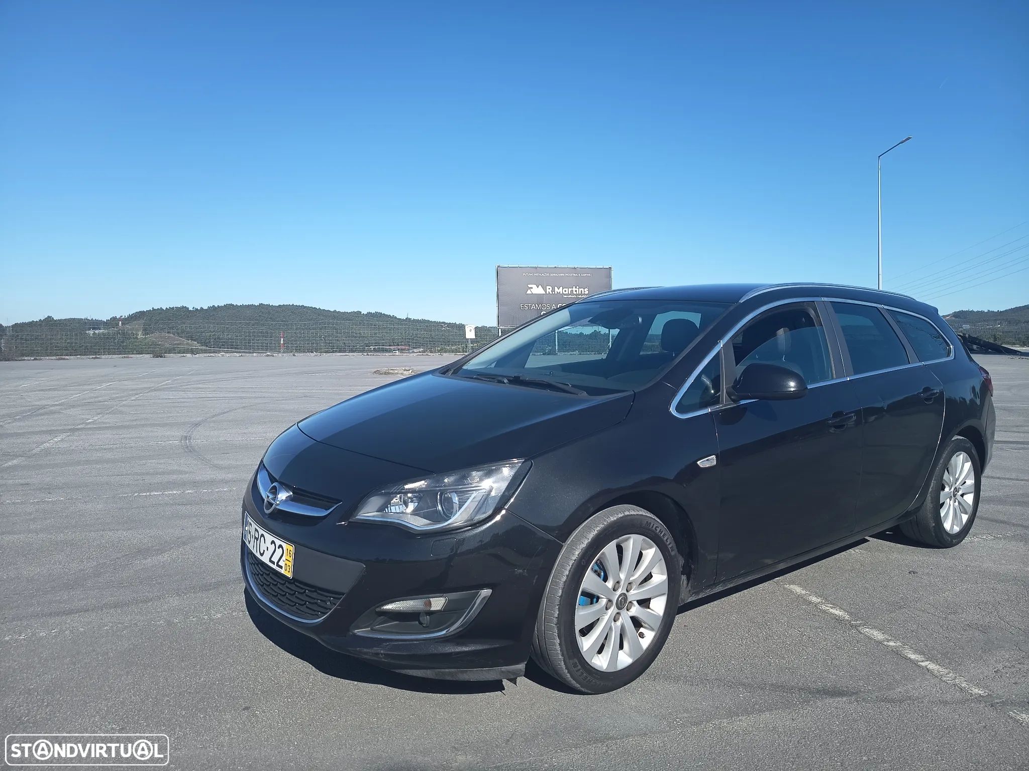 Opel Astra Sports Tourer - 1