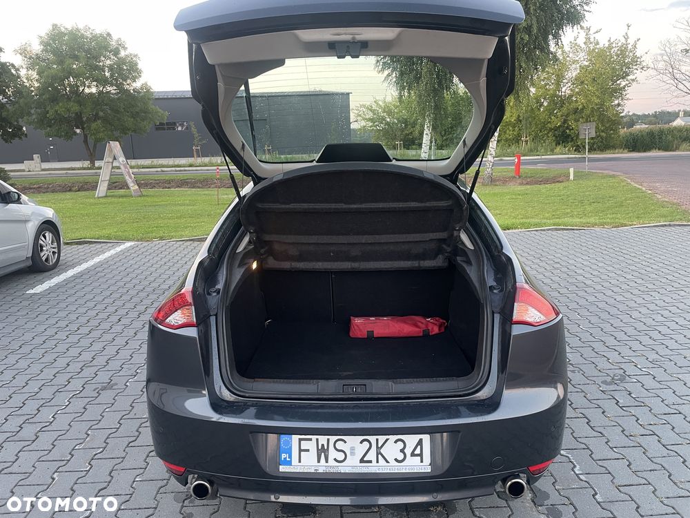 Renault Laguna 2011 photo 5