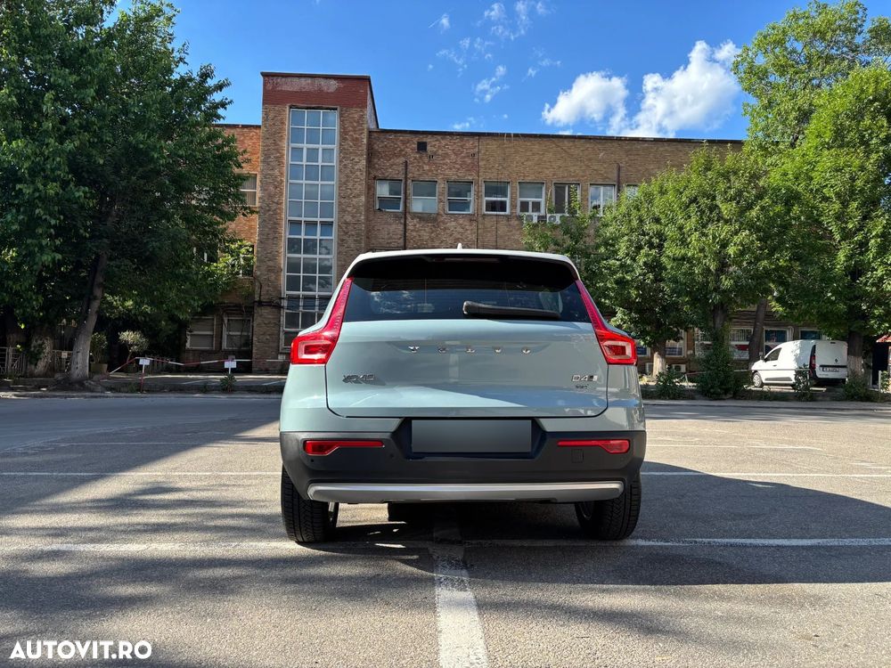 Volvo XC 40 D4 AWD Momentum Pro - 8