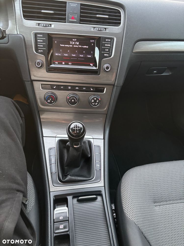 Volkswagen Golf 1.2 TSI BMT Trendline Perfectline - 32