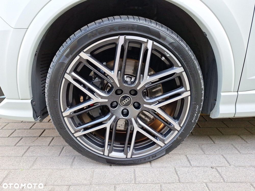 Audi Q3 RS S tronic - 37