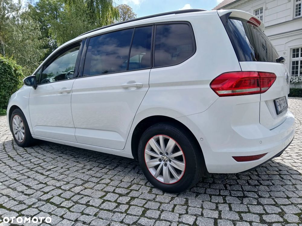Volkswagen Touran - 15