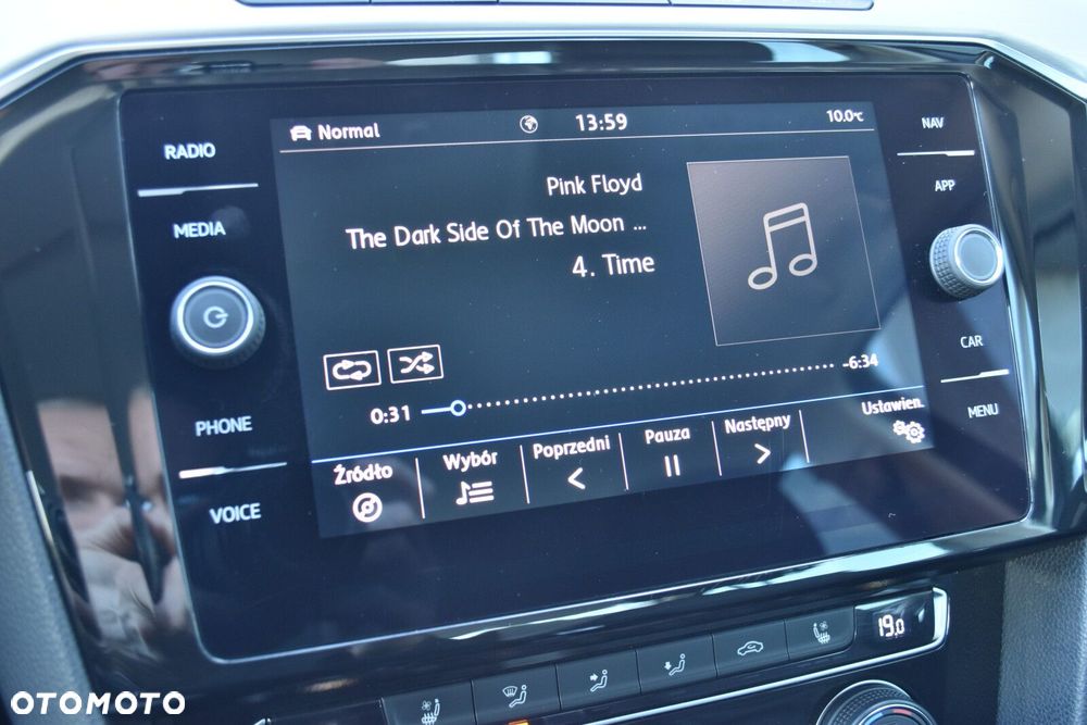 Volkswagen Passat - 21